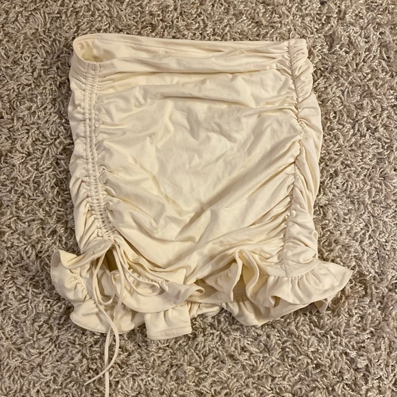 Oh Polly mini skirt size large new without tags - Picture 1 of 4